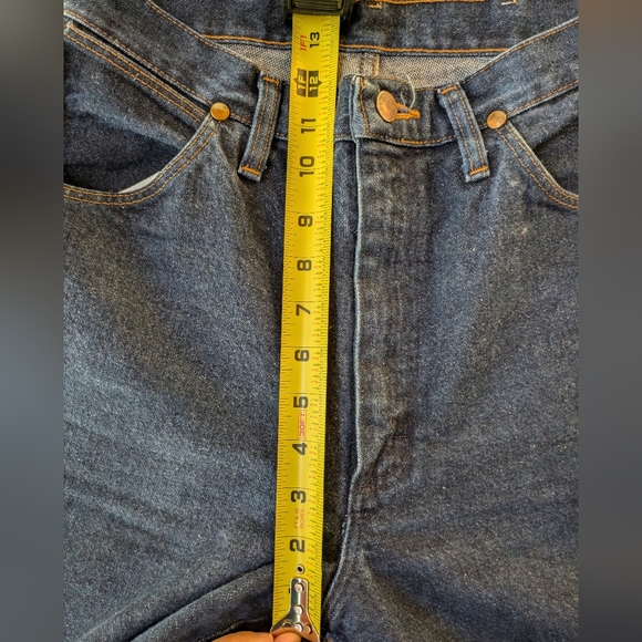 Wranglers, 26/27, petite inseam - Picture 5 of 7